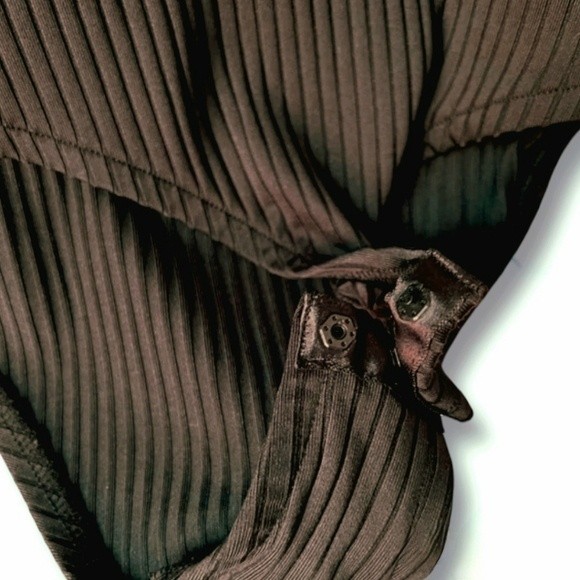 H&M Soft Comfortable Ribbed V-neck Long Sleeve Brown Bodysuit, Small - Picture 5 of 10